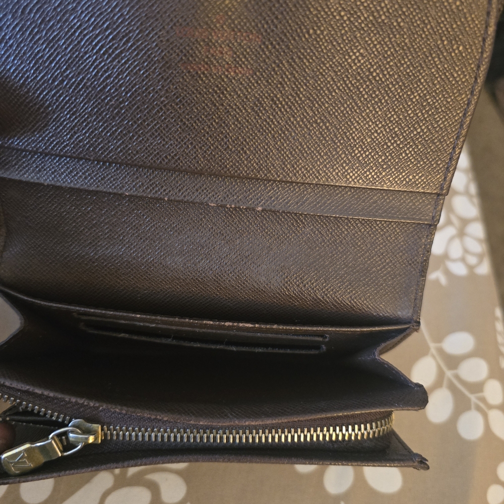 Louis Vuitton Damier Ebene Wallet - Picture 11 of 13